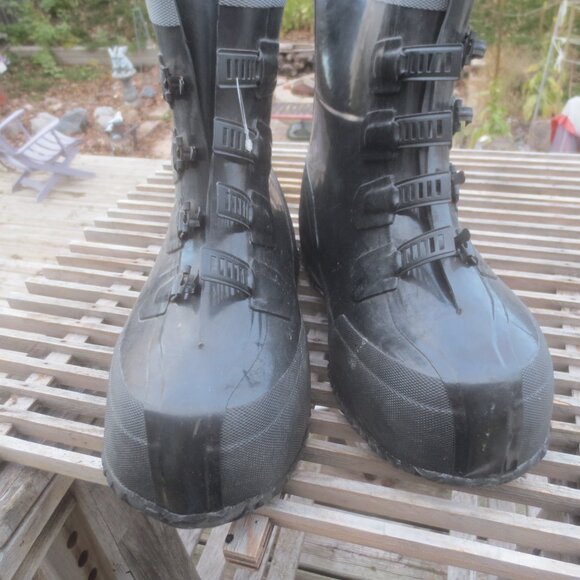 Brand New Dakota Overshoe Waterproof Slip Resistant Rain Boots - Size 11. - Picture 12 of 12